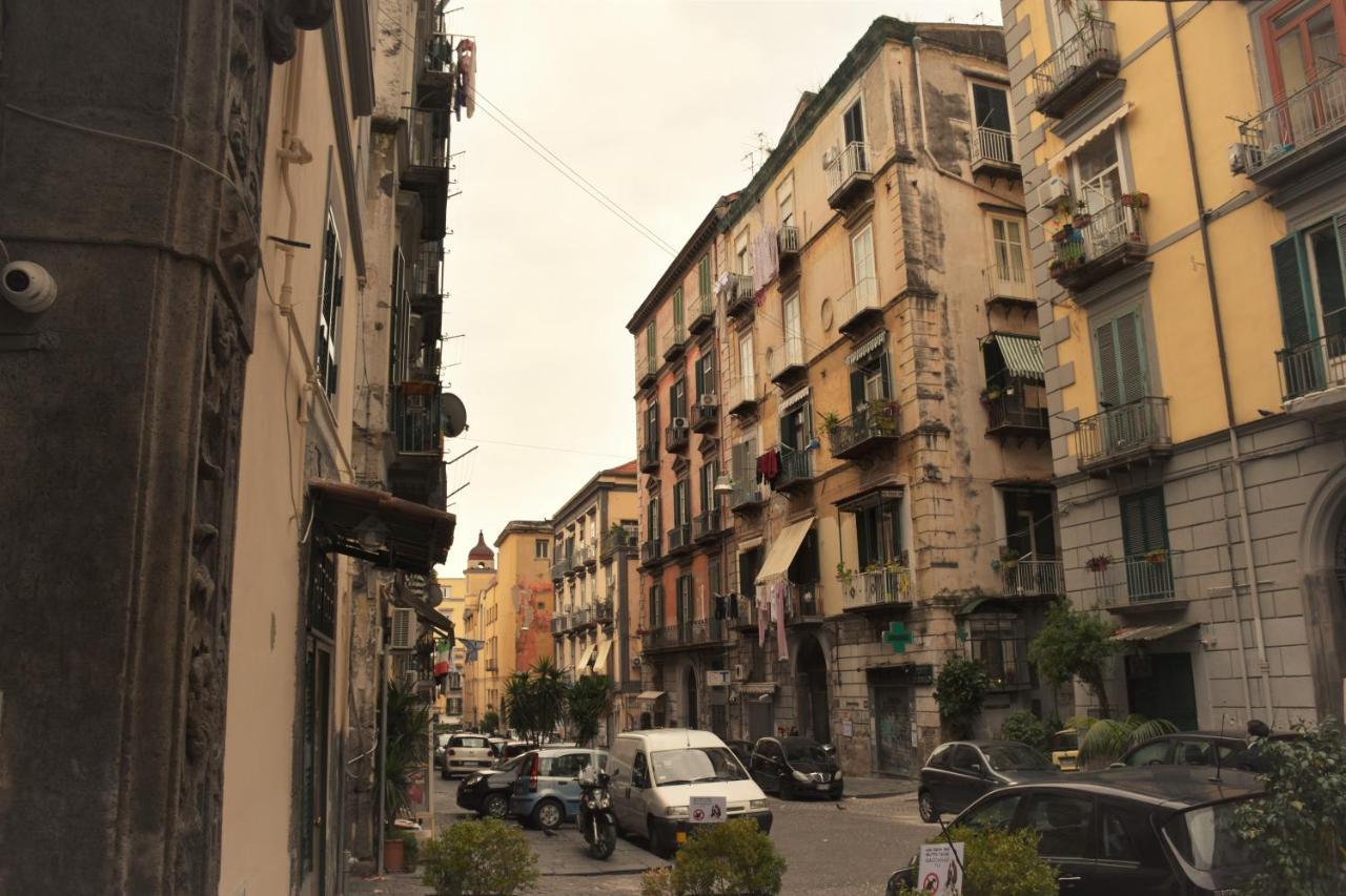 La Cartolina Di Napoli Parking Free Small Car Exterior photo